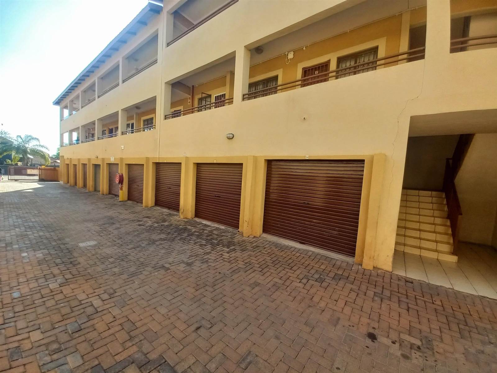 2 Bed Apartment in Polokwane Central photo number 12