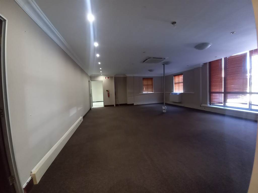 235  m² Office Space in Faerie Glen photo number 7