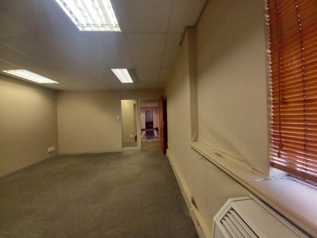 235  m² Office Space in Faerie Glen photo number 27