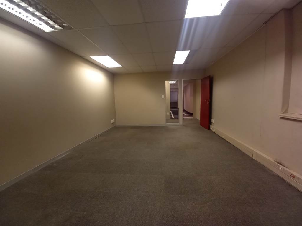 235  m² Office Space in Faerie Glen photo number 26