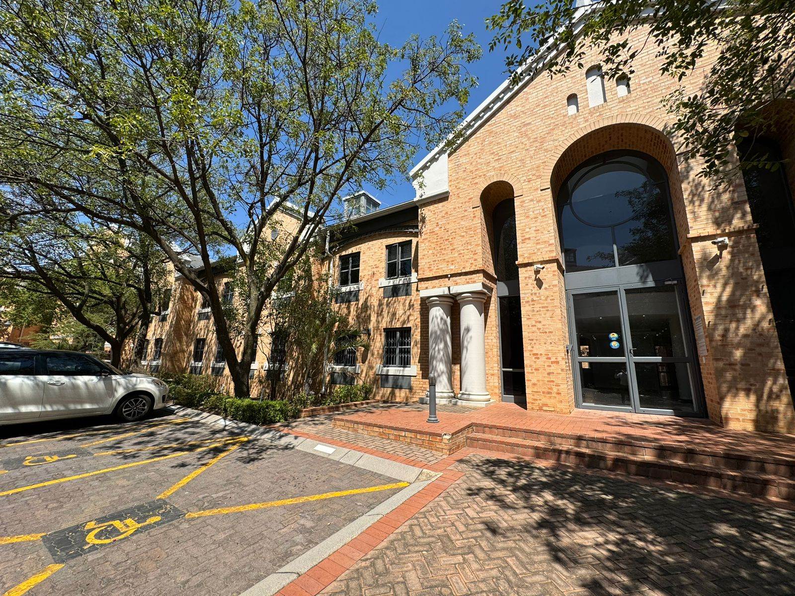 90  m² Commercial space in Sunninghill photo number 2