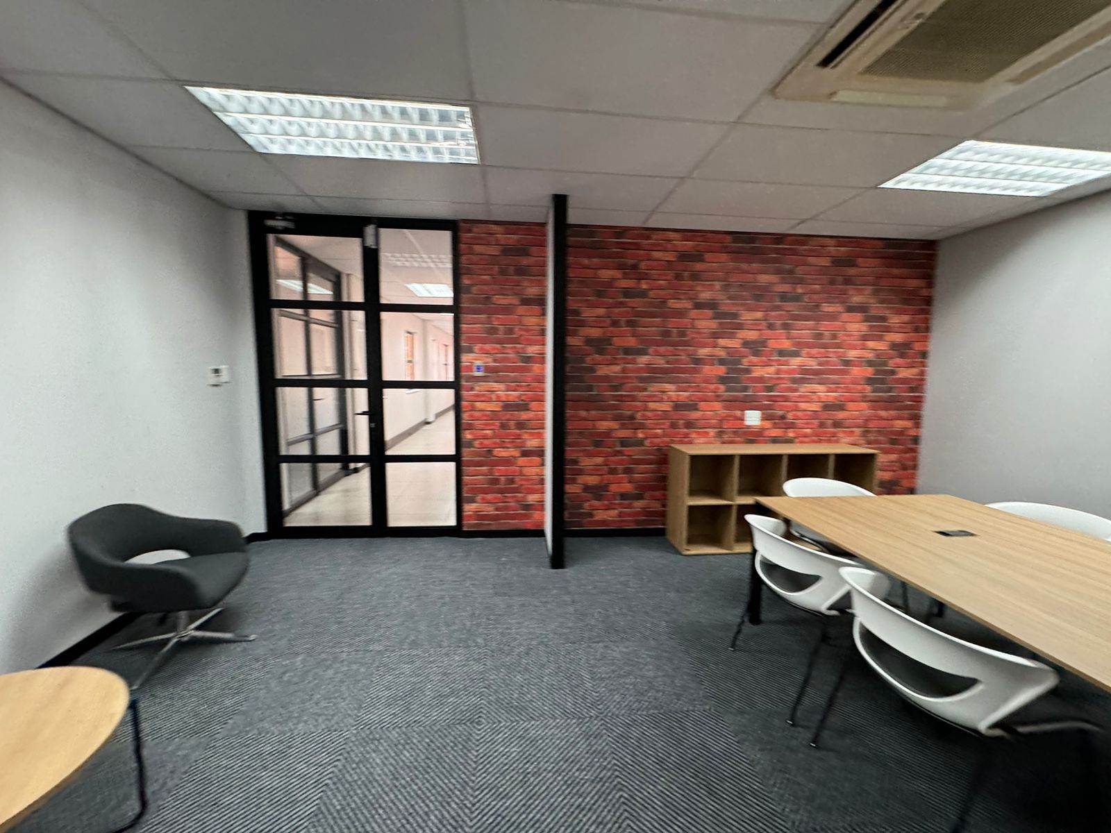 90  m² Commercial space in Sunninghill photo number 11