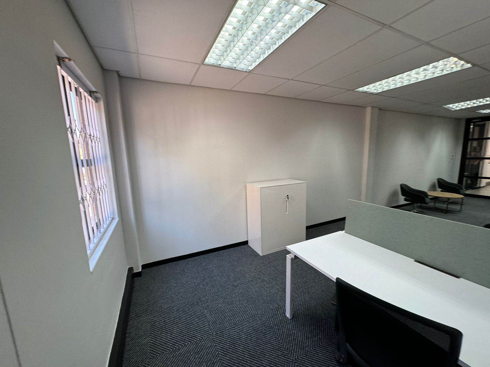 90  m² Commercial space in Sunninghill photo number 15