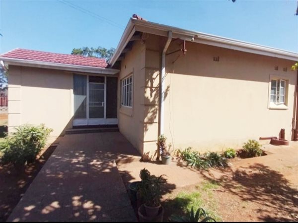 3 Bedroom House 3 Bedroom House