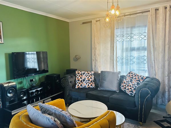 2 Bedroom House 2 Bedroom House