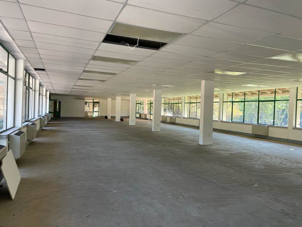 650  m² Commercial space in Midridge Park photo number 6