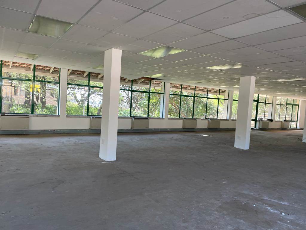 650  m² Commercial space in Midridge Park photo number 5