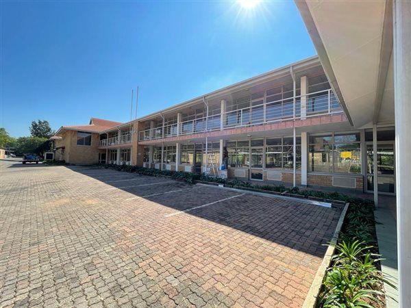 650  m² Commercial space