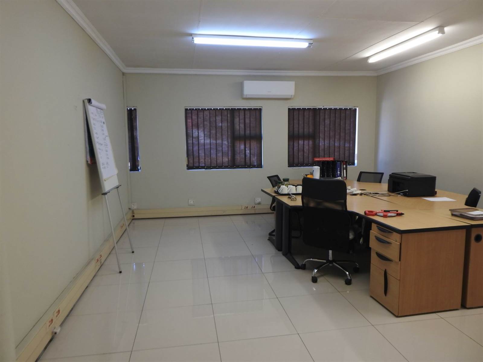33.2  m² Office Space in Eldoraigne photo number 4