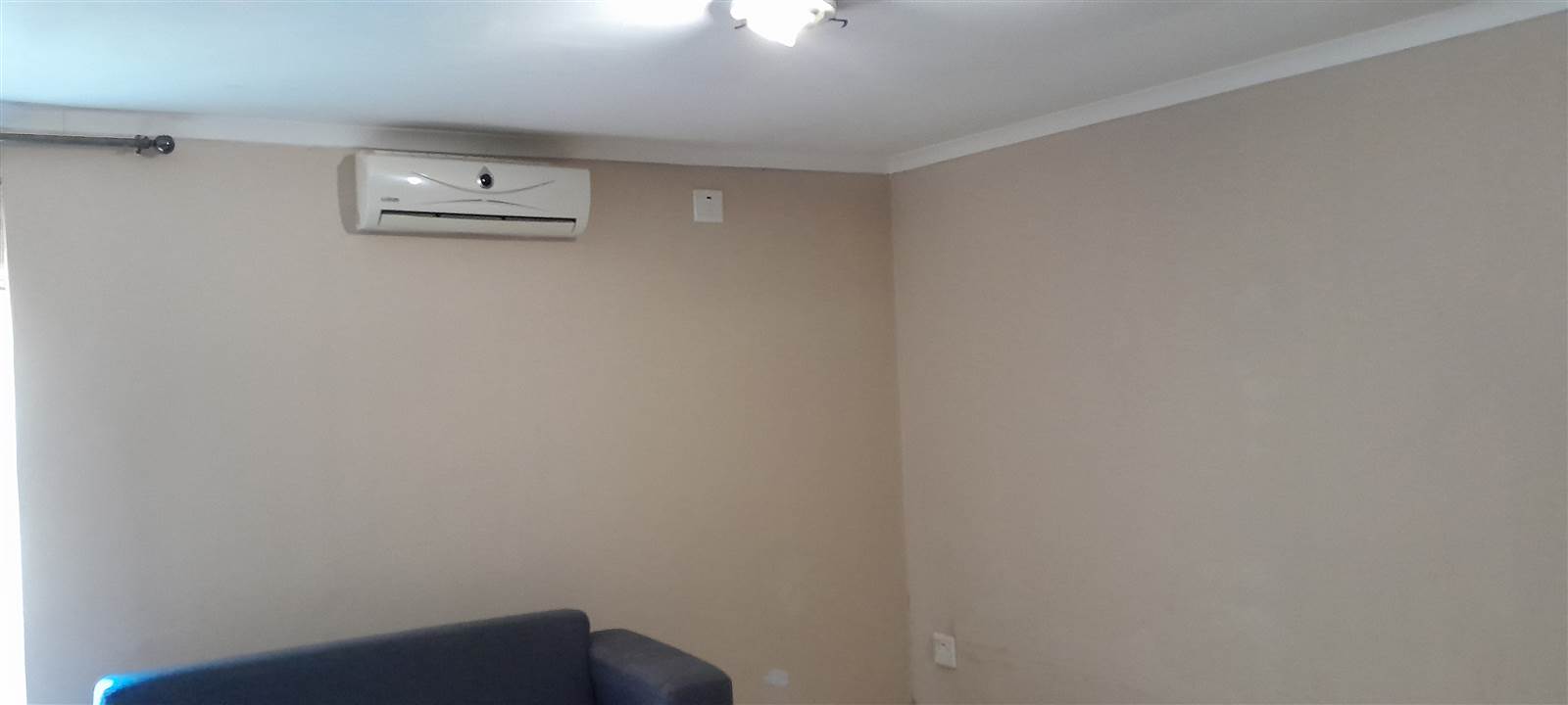 4 Bed Apartment in Mthata photo number 8