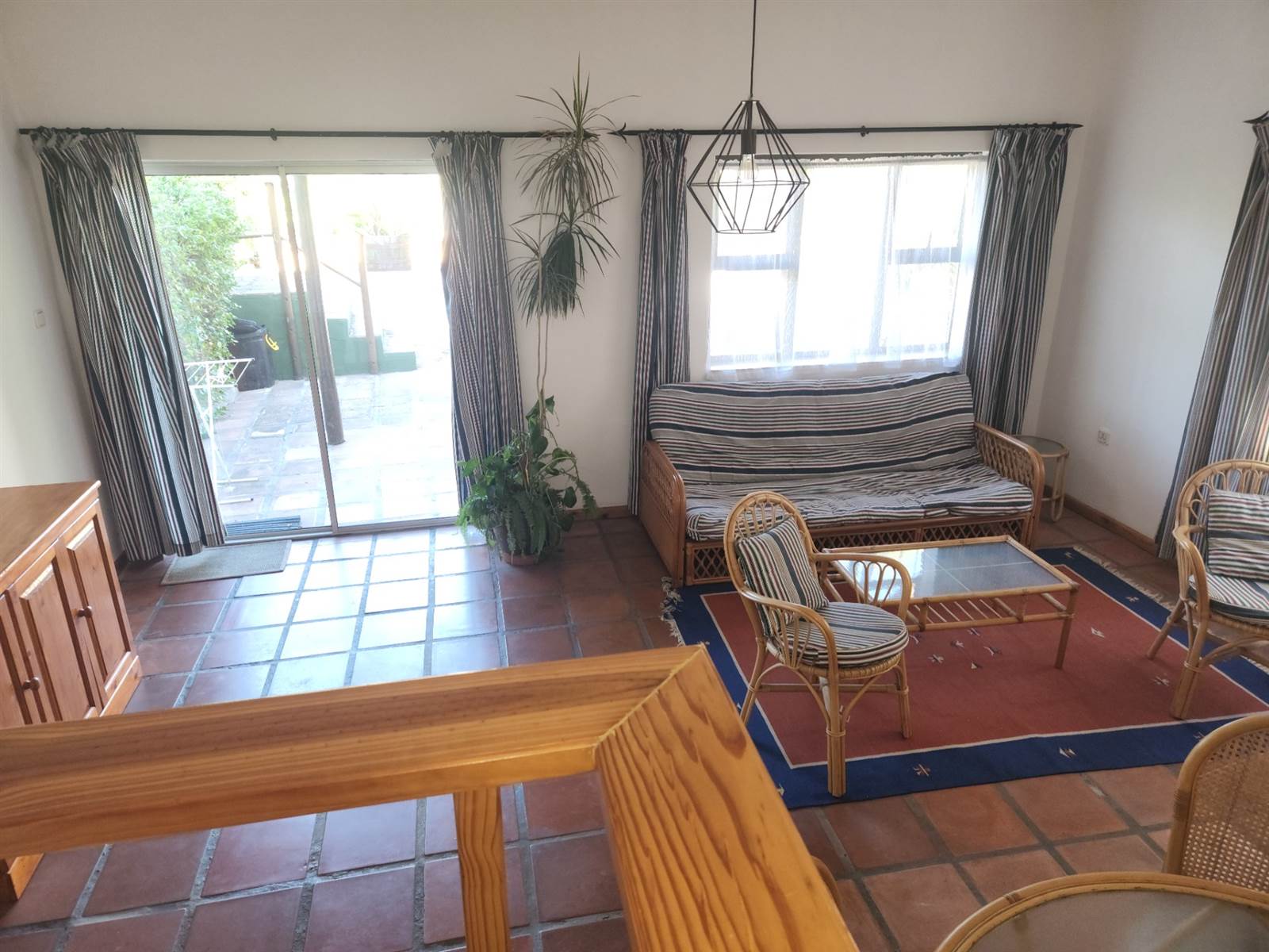 1 Bed Apartment in Hout Bay and surrounds photo number 3