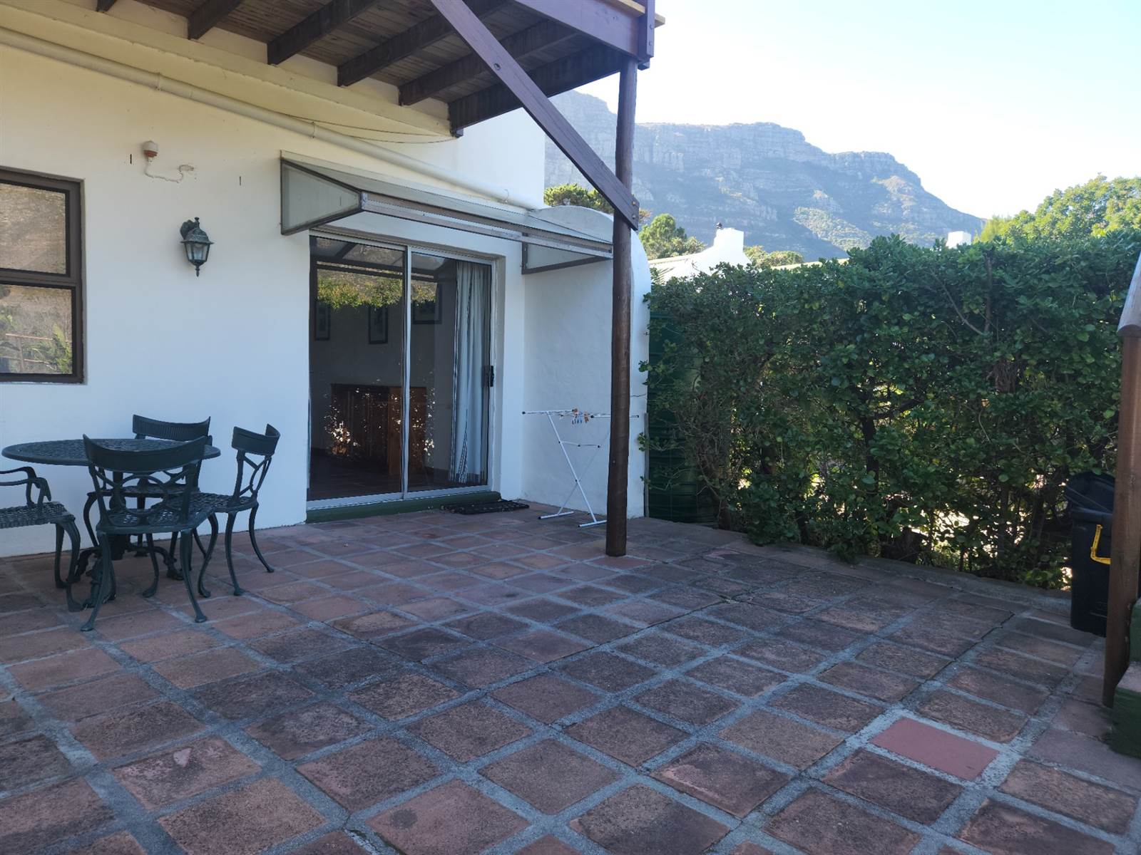 1 Bed Apartment in Hout Bay and surrounds photo number 1