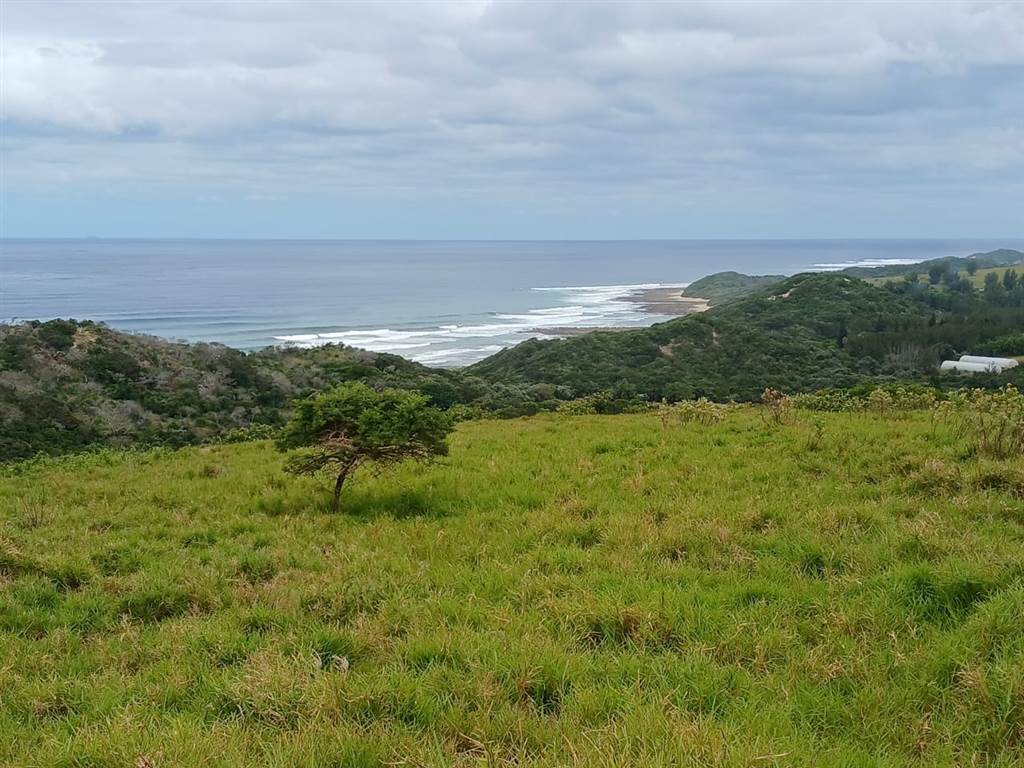 1022 m² Land available in Khamanga Bay photo number 2