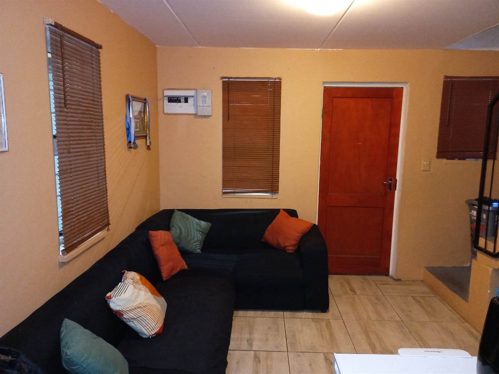 2 Bed House in Mitchells Plain photo number 1
