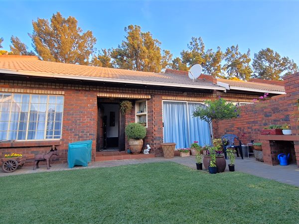 2 Bedroom Townhouse 2 Bedroom Townhouse