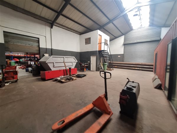 260  m² Industrial space