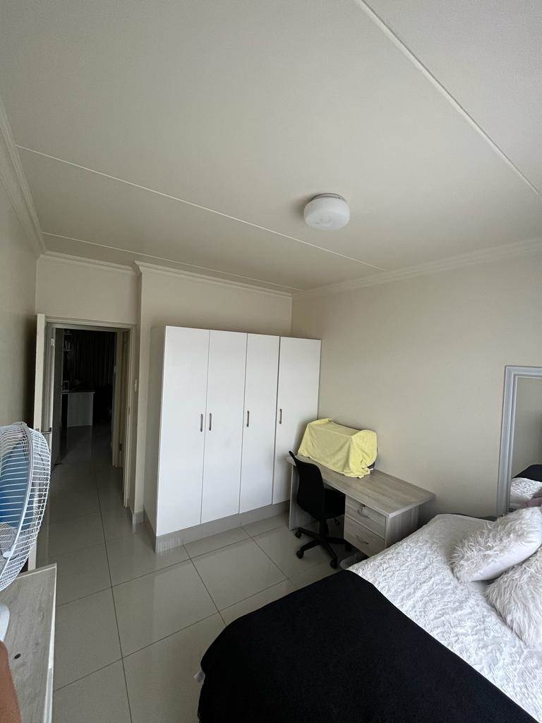 2 Bed Apartment in Umhlanga Rocks photo number 15