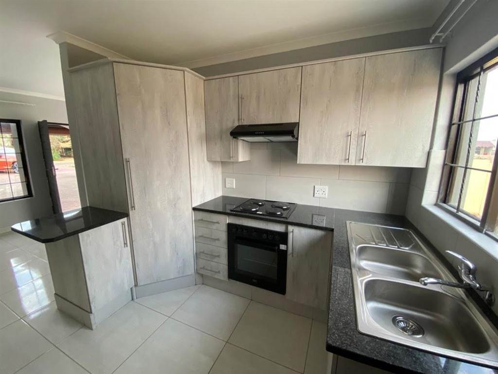 3 Bed House in Meyersig Lifestyle Estate photo number 9