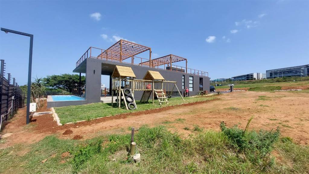 705 m² Land available in Umhlanga Rocks photo number 9