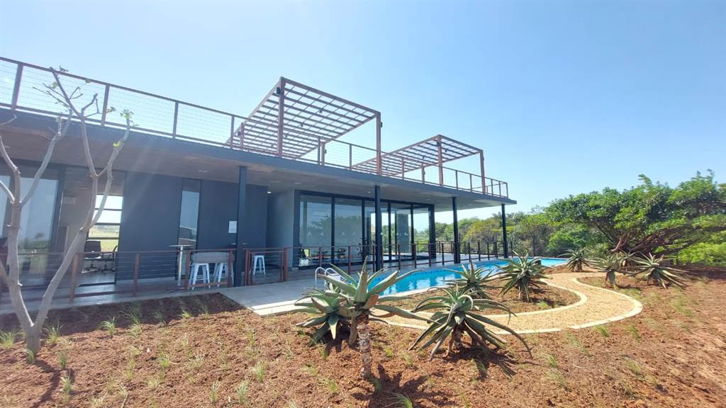 705 m² Land available in Umhlanga Rocks photo number 8
