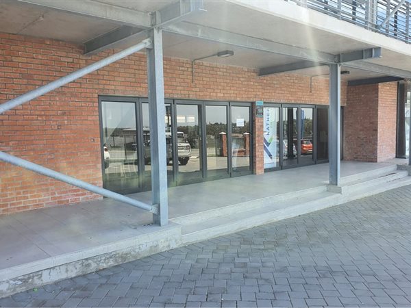 169  m² Commercial space