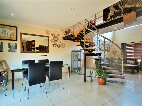 3 Bedroom Townhouse 3 Bedroom Townhouse