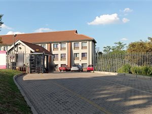 1 Bed Townhouse in Willowbrook