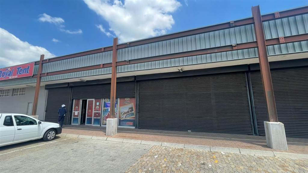 297  m² Commercial space in Pretoria West photo number 1