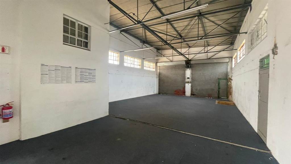 297  m² Commercial space in Pretoria West photo number 5