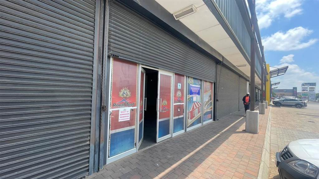 297  m² Commercial space in Pretoria West photo number 3