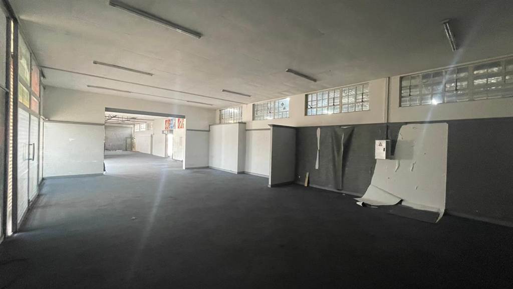 297  m² Commercial space in Pretoria West photo number 9