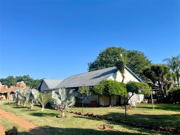 15.6 ha Smallholding 15.6 ha Smallholding