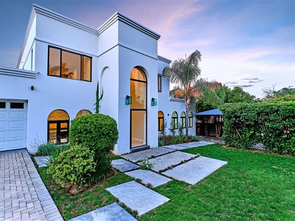 5 Bed House in Dainfern Golf Estate