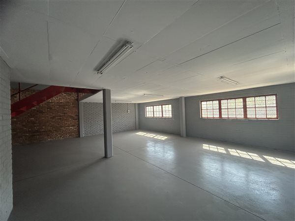 180  m² Industrial space