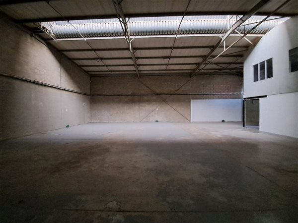 537  m² Industrial space