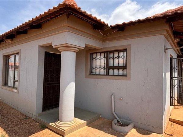 3 Bedroom House 3 Bedroom House