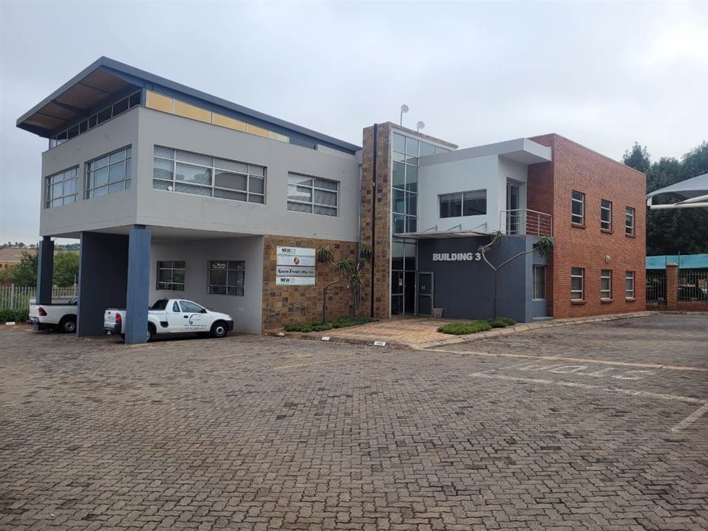 170  m² Commercial space in Highveld photo number 2