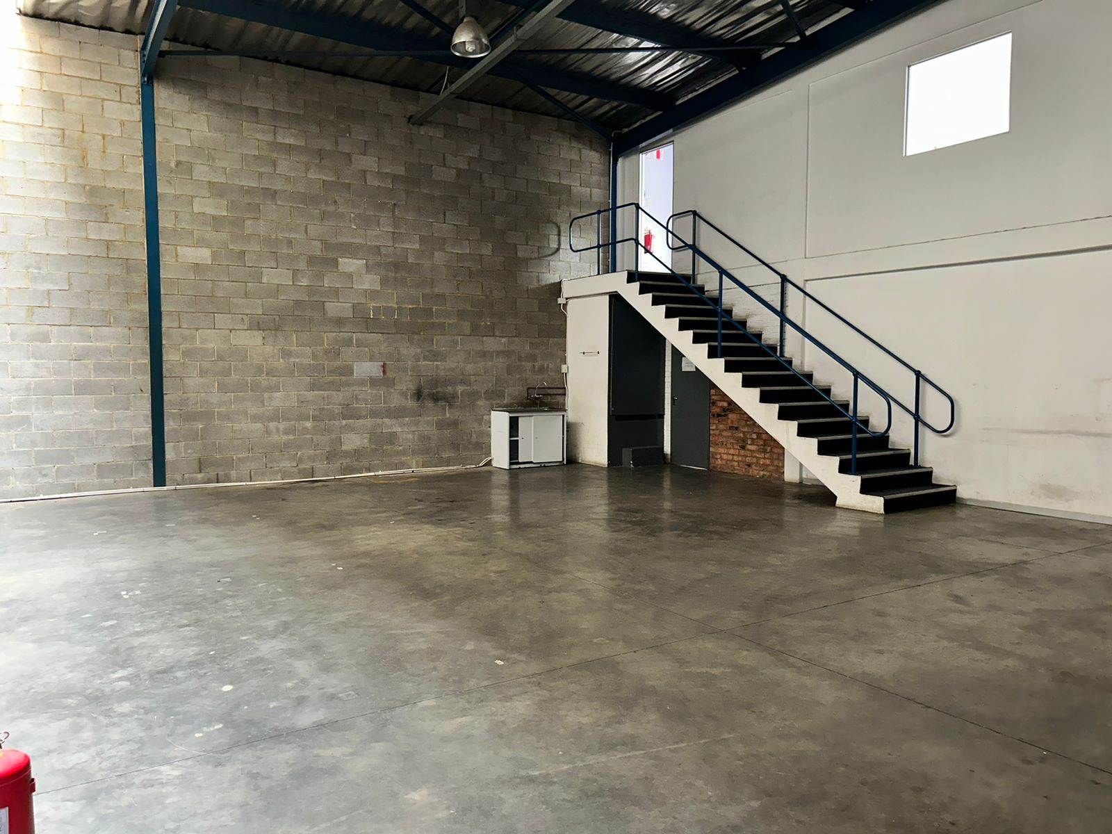 224.26  m² Industrial space in Eastgate photo number 6