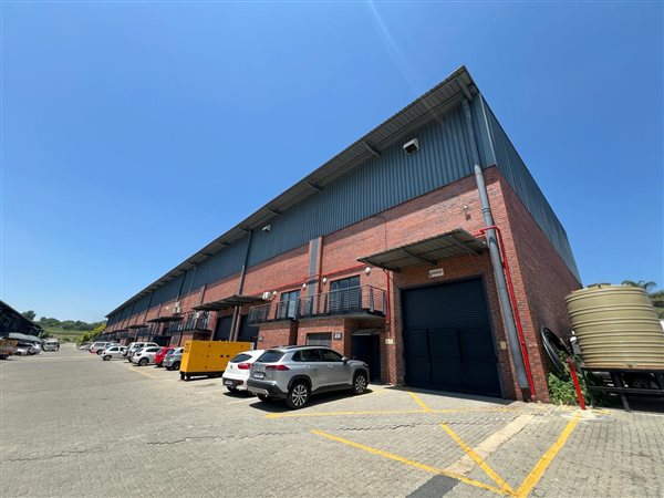 920  m² Industrial space