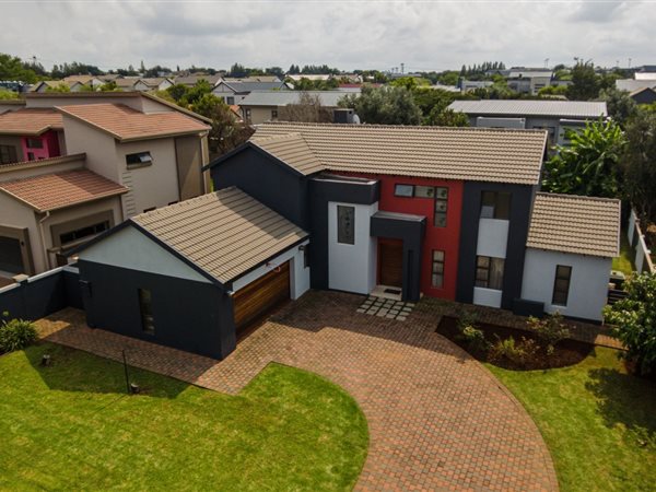 5 Bedroom House 5 Bedroom House