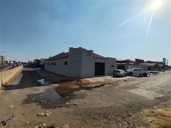 450  m² Industrial space