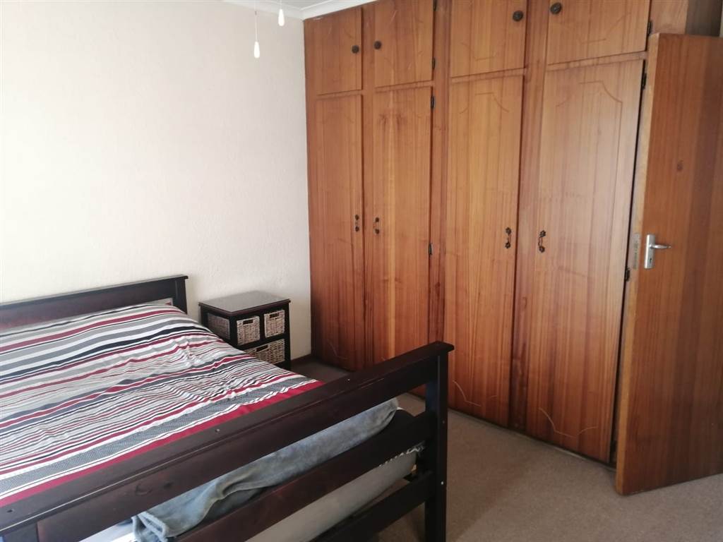 2 Bed Apartment in Potchefstroom Central photo number 10