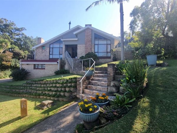4 Bedroom House 4 Bedroom House