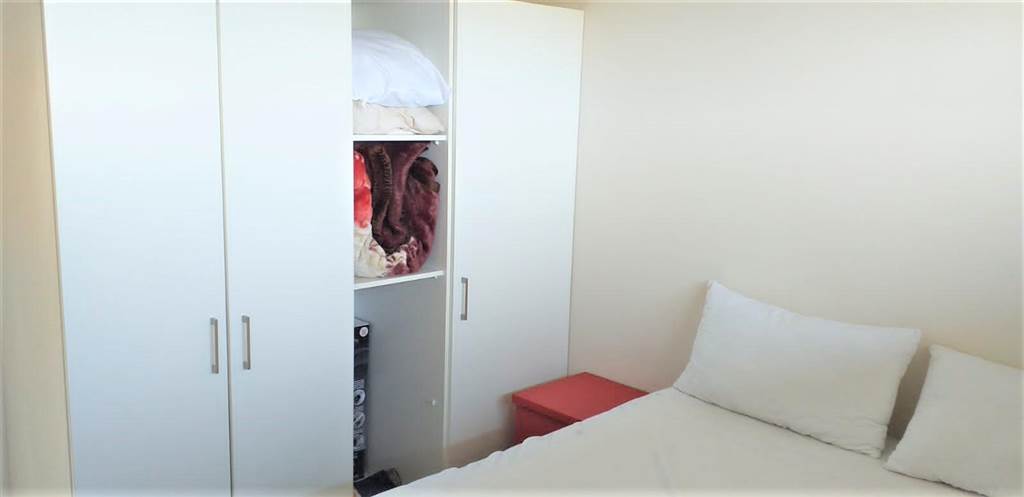 2 Bed Apartment in Umhlanga Ridge photo number 9