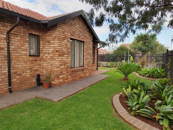 3 Bedroom House 3 Bedroom House