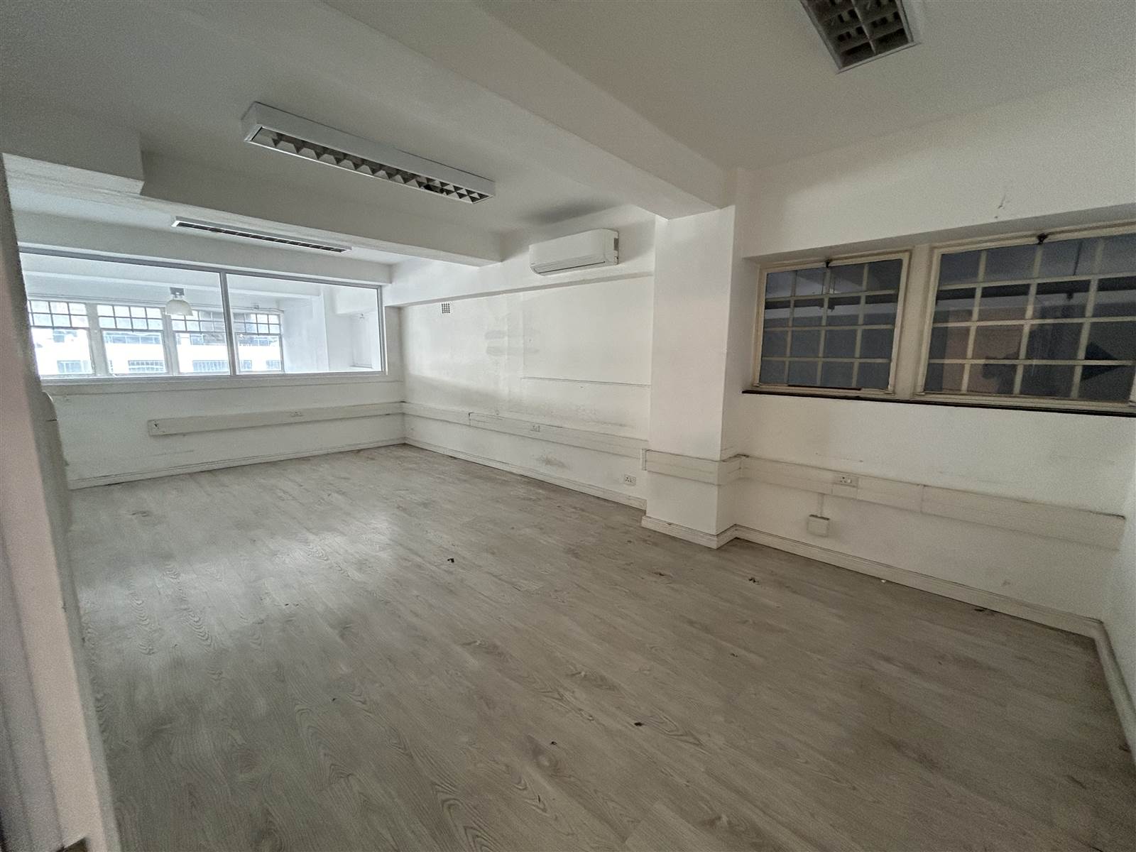 716  m² Commercial space in Woodstock photo number 13