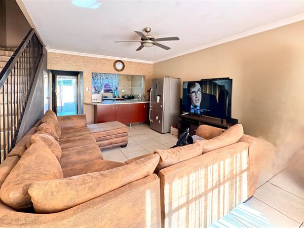 2 Bedroom Duplex 2 Bedroom Duplex