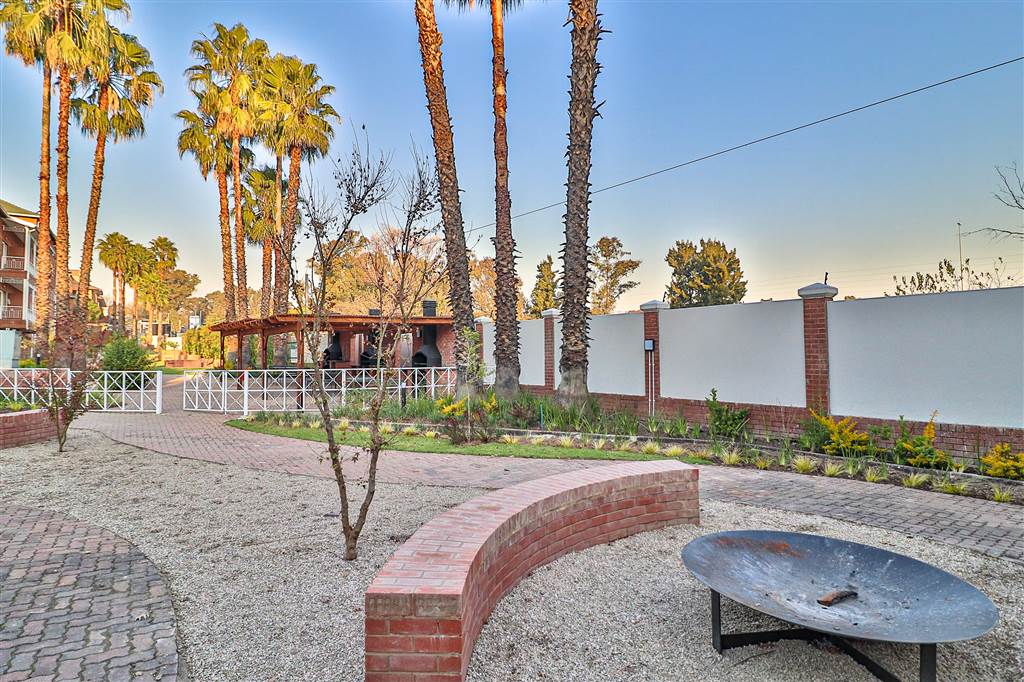 2 Bed Apartment to rent in Sunninghill RR3744947 Private Property