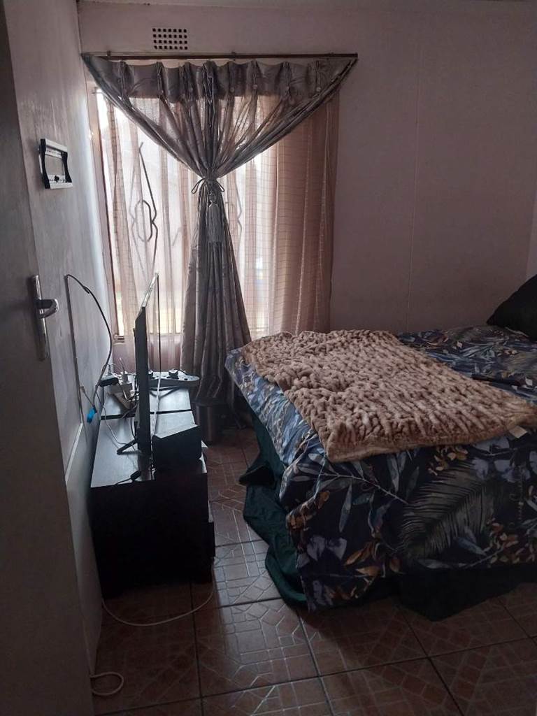3 Bed House in Germiston Central photo number 18