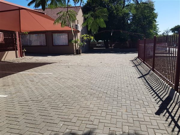 130 m² Commercial space 130 m² Commercial space